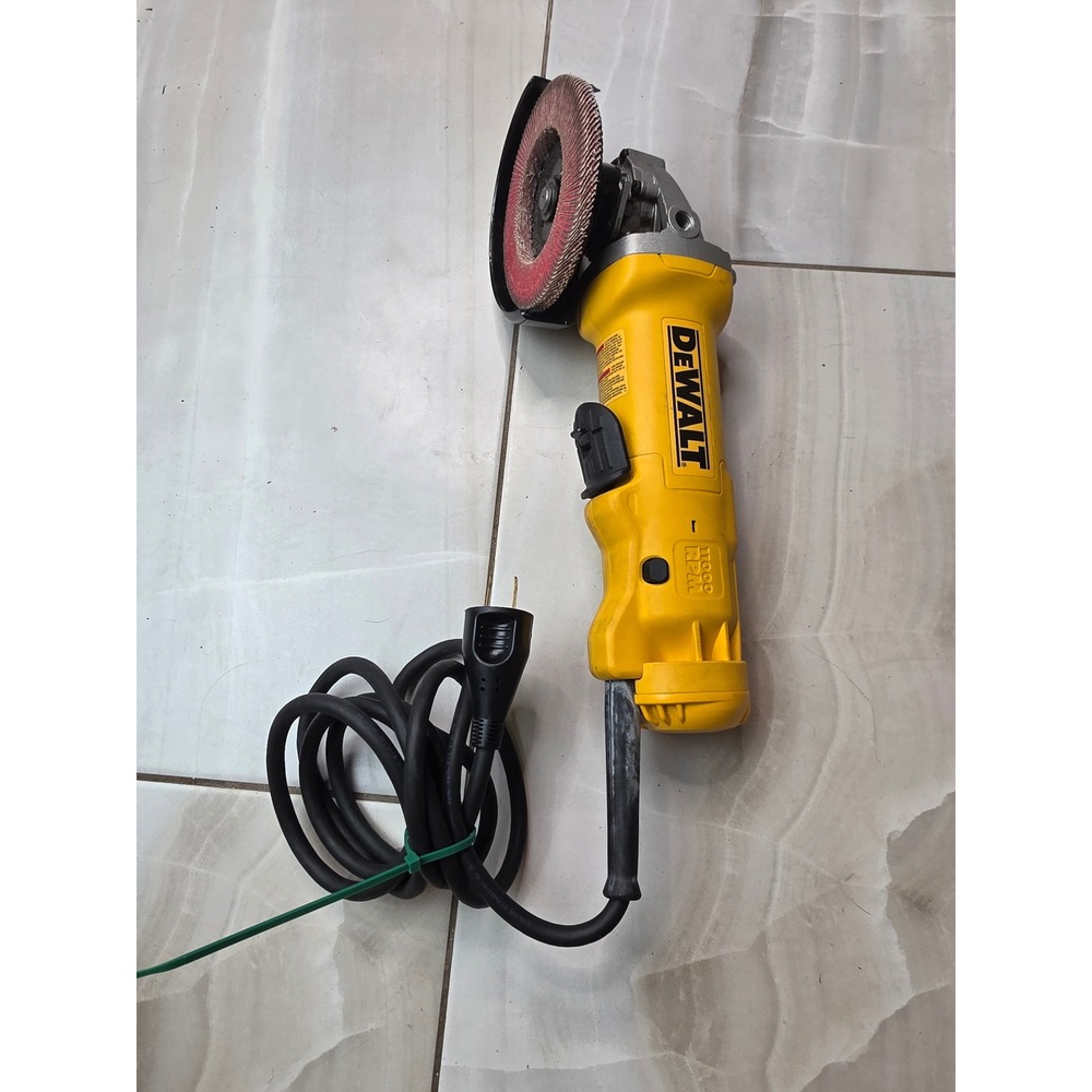 DeWalt DWE402 4-1/2" 115mm Small Angle Grinder 11 Amp 11000 RPM Corded Tool B3